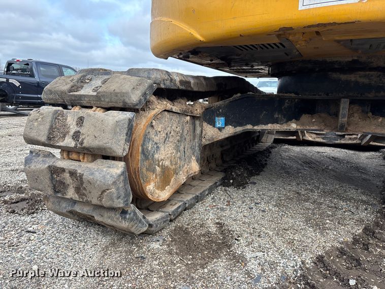 image for item YA2974 2022 John Deere 135G excavator