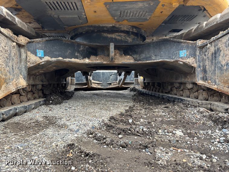 image for item YA2974 2022 John Deere 135G excavator