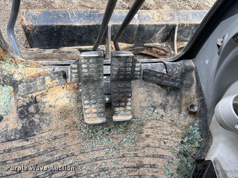 image for item YA2974 2022 John Deere 135G excavator