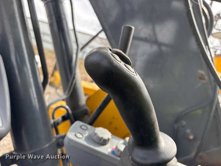 image for item YA2974 2022 John Deere 135G excavator