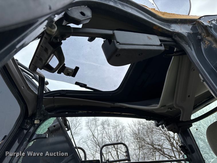 image for item YA2974 2022 John Deere 135G excavator