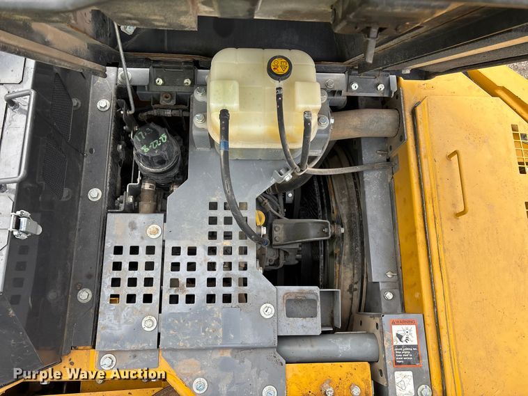 image for item YA2974 2022 John Deere 135G excavator