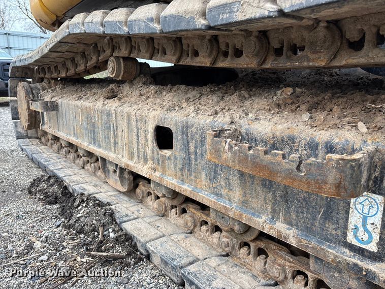 image for item YA2974 2022 John Deere 135G excavator