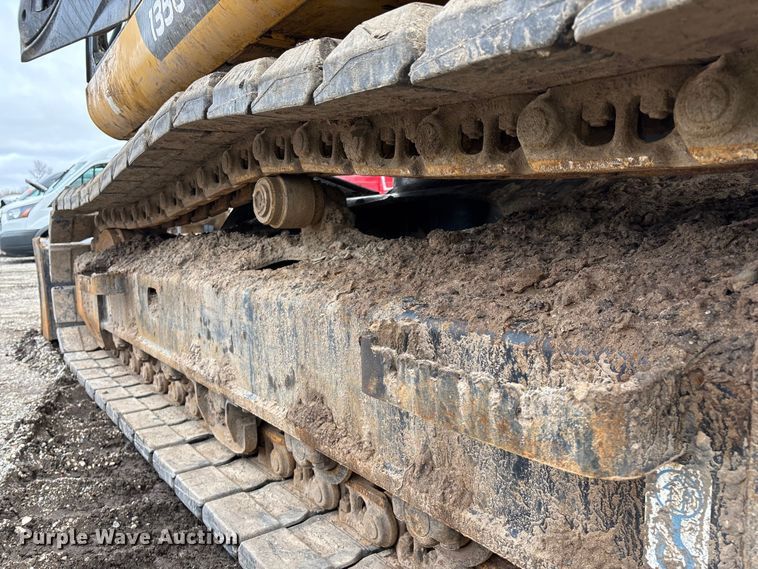 image for item YA2974 2022 John Deere 135G excavator