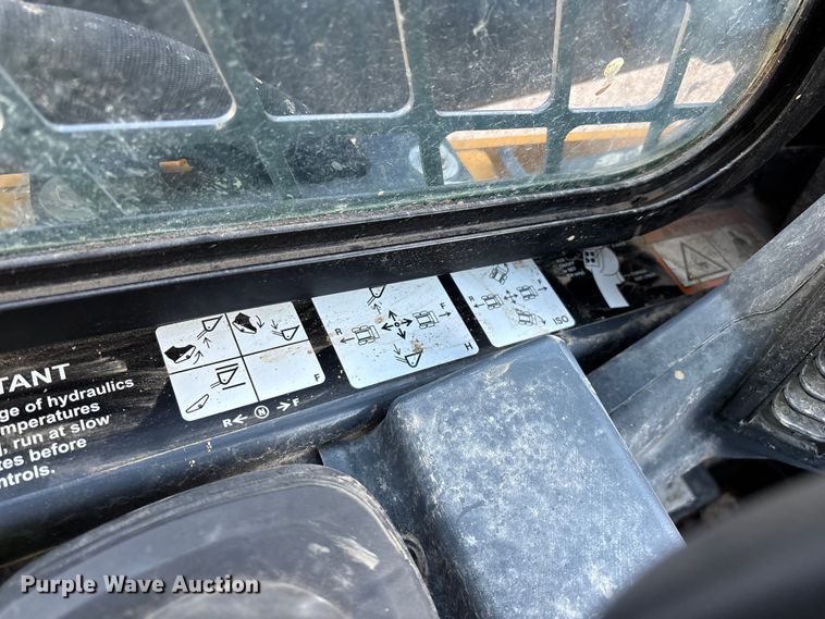 image for item YA2991 2025 John Deere 325G tracked skid steer loader