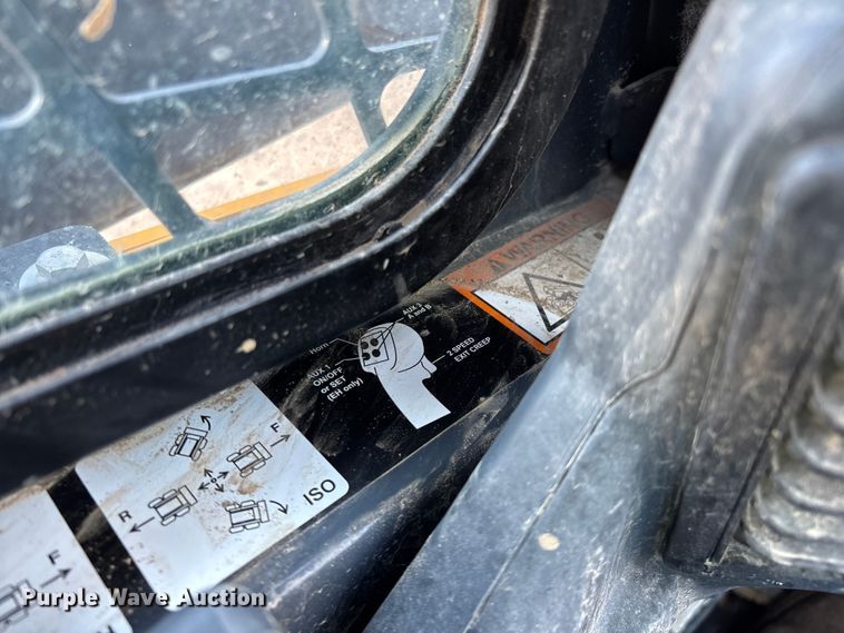 image for item YA2991 2025 John Deere 325G tracked skid steer loader