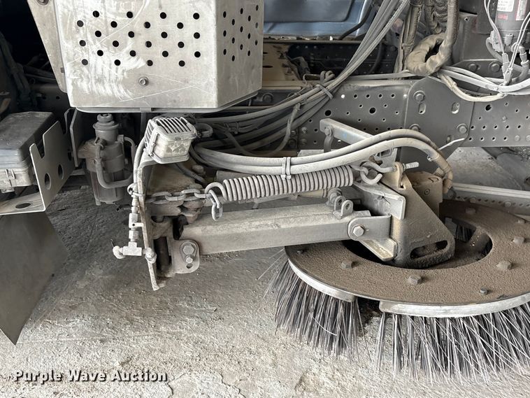 image for item YA3006 2014 Isuzu NPR street sweeper truck