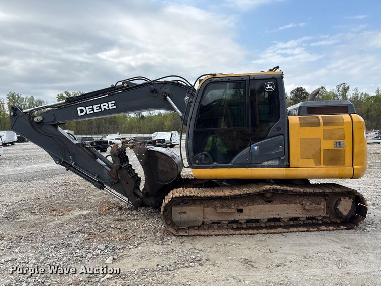 image for item YA3012 2018 John Deere 130G excavator