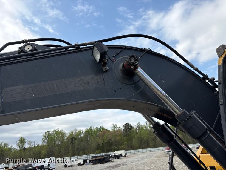 image for item YA3012 2018 John Deere 130G excavator