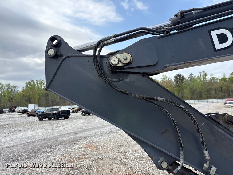 image for item YA3012 2018 John Deere 130G excavator