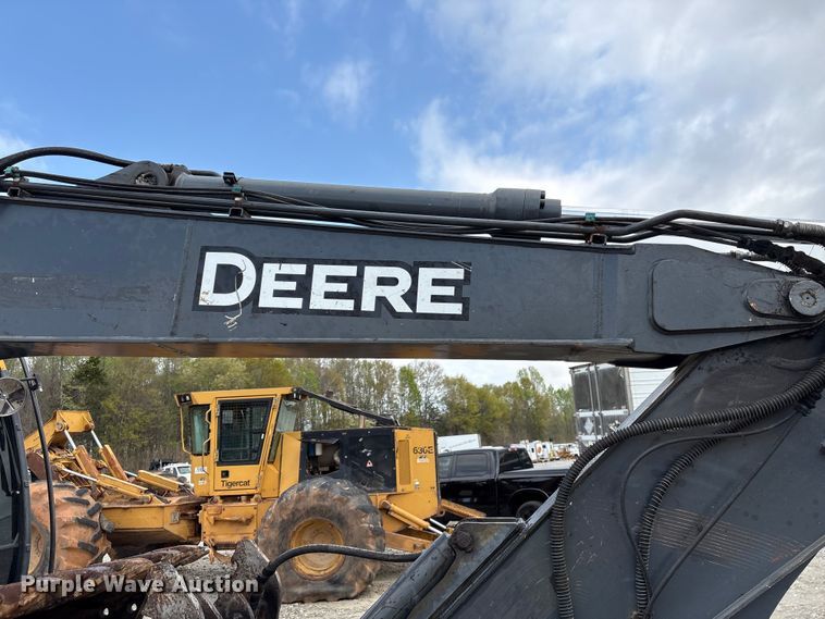 image for item YA3012 2018 John Deere 130G excavator