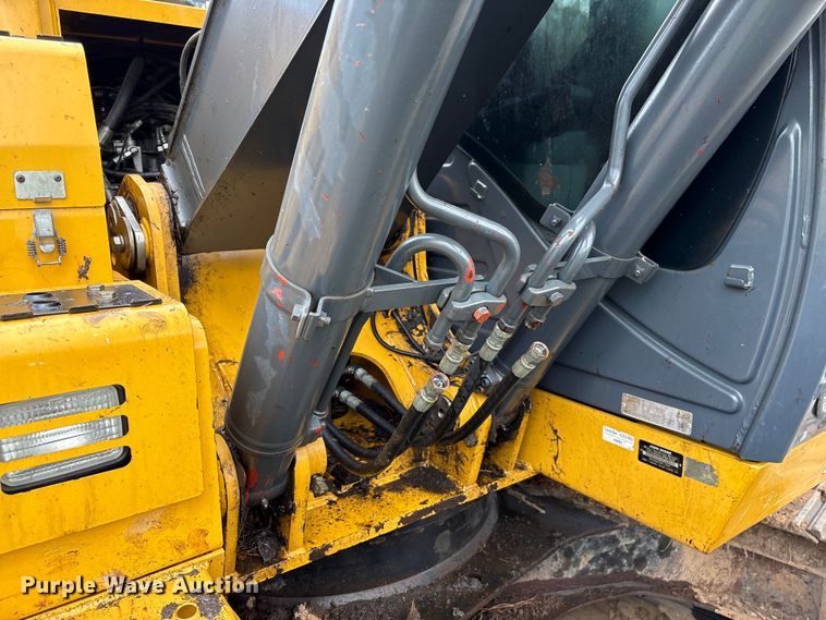 image for item YA3012 2018 John Deere 130G excavator