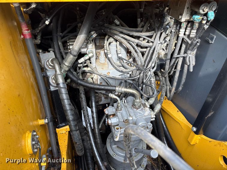 image for item YA3012 2018 John Deere 130G excavator