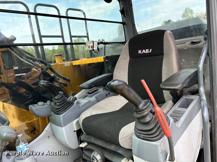 image for item YA3012 2018 John Deere 130G excavator