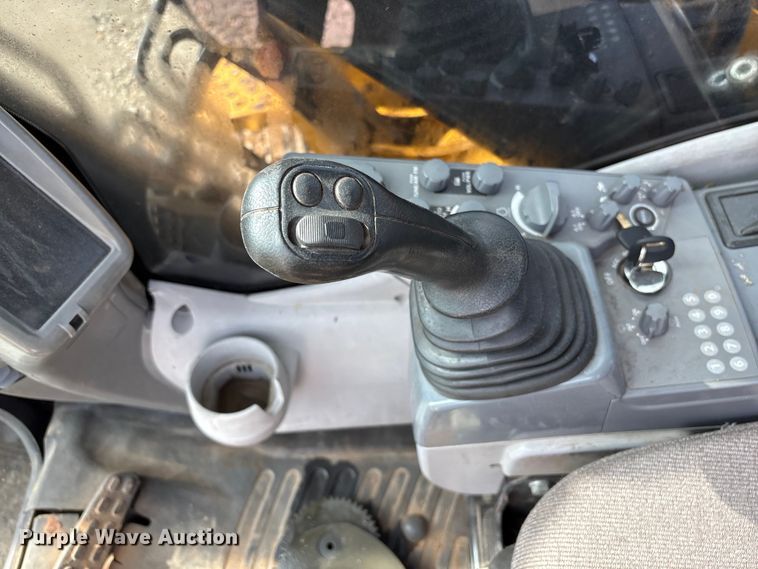image for item YA3012 2018 John Deere 130G excavator