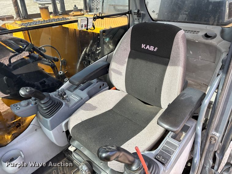 image for item YA3012 2018 John Deere 130G excavator
