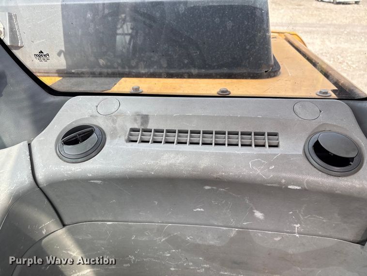 image for item YA3012 2018 John Deere 130G excavator