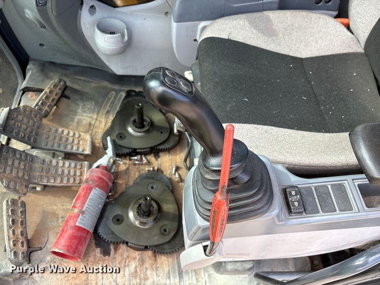 image for item YA3012 2018 John Deere 130G excavator