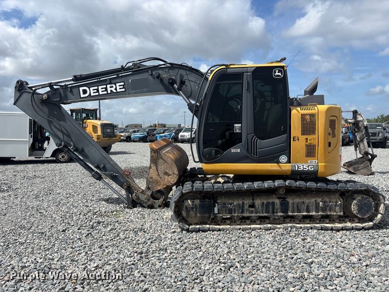 image for item YA3019 2021 John Deere 135G excavator