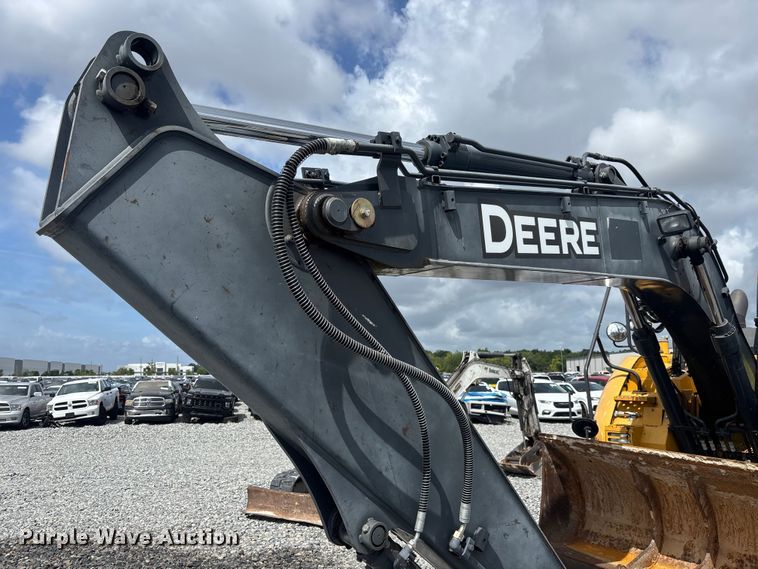 image for item YA3019 2021 John Deere 135G excavator