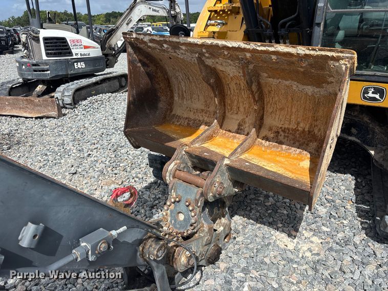 image for item YA3019 2021 John Deere 135G excavator