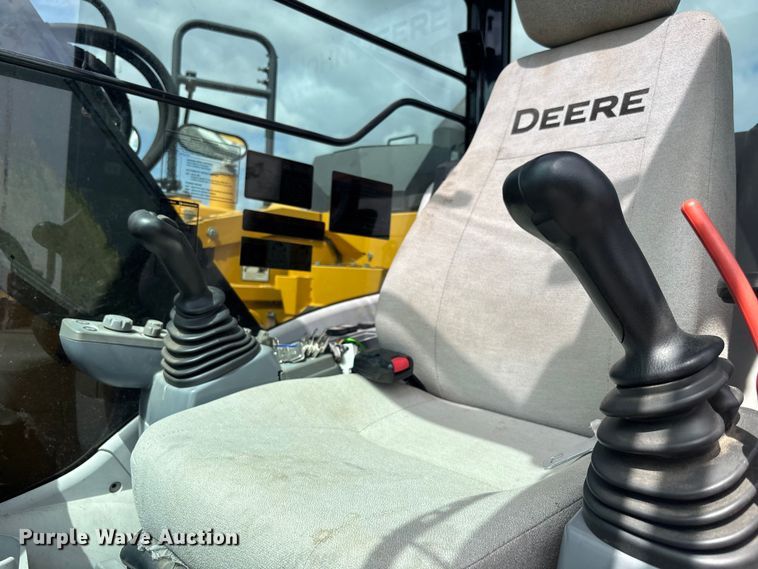 image for item YA3019 2021 John Deere 135G excavator