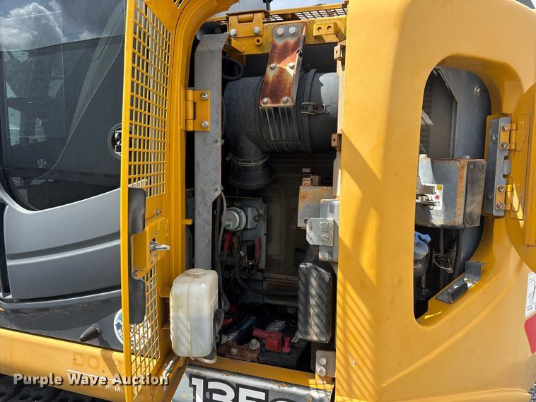 image for item YA3019 2021 John Deere 135G excavator