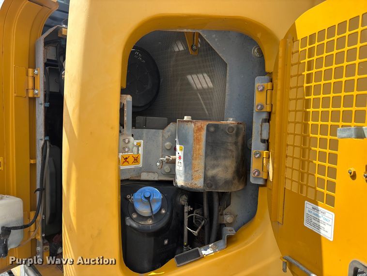 image for item YA3019 2021 John Deere 135G excavator