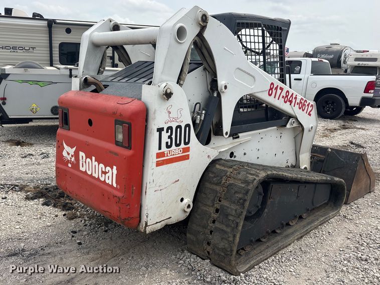 image for item YA3030 2006 Bobcat T300 tracked skid steer loader