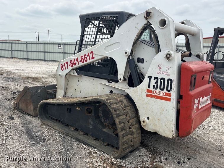image for item YA3030 2006 Bobcat T300 tracked skid steer loader