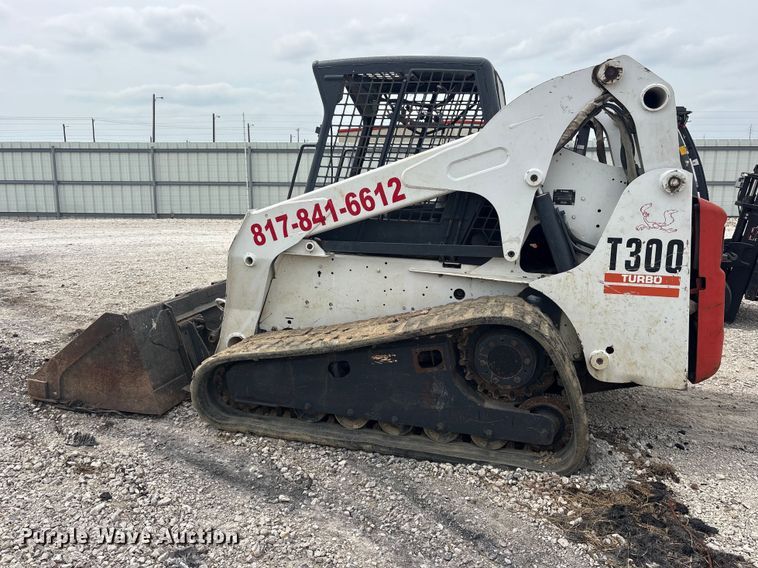image for item YA3030 2006 Bobcat T300 tracked skid steer loader