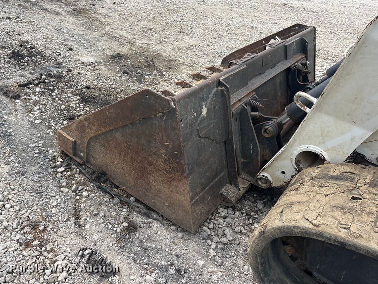 image for item YA3030 2006 Bobcat T300 tracked skid steer loader