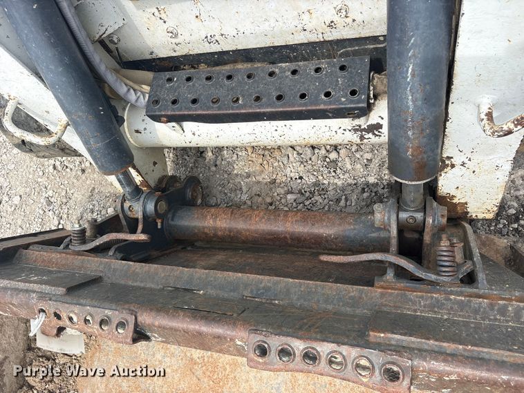 image for item YA3030 2006 Bobcat T300 tracked skid steer loader