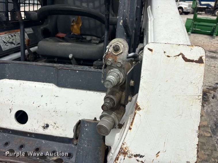 image for item YA3030 2006 Bobcat T300 tracked skid steer loader