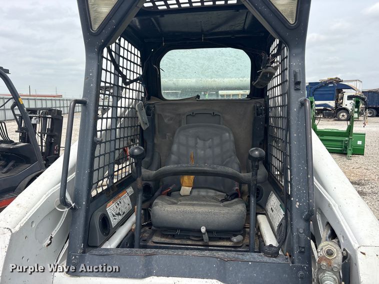 image for item YA3030 2006 Bobcat T300 tracked skid steer loader