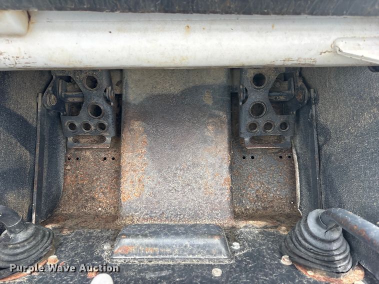 image for item YA3030 2006 Bobcat T300 tracked skid steer loader