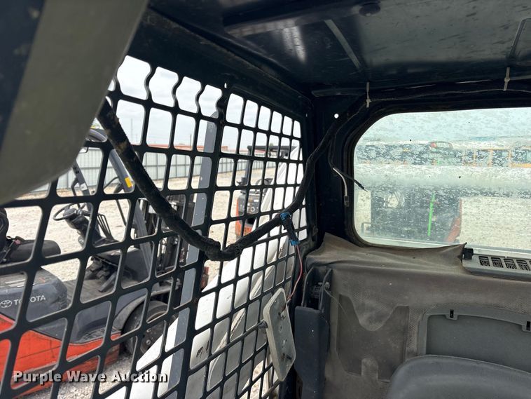 image for item YA3030 2006 Bobcat T300 tracked skid steer loader