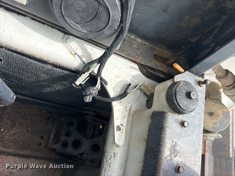 image for item YA3030 2006 Bobcat T300 tracked skid steer loader