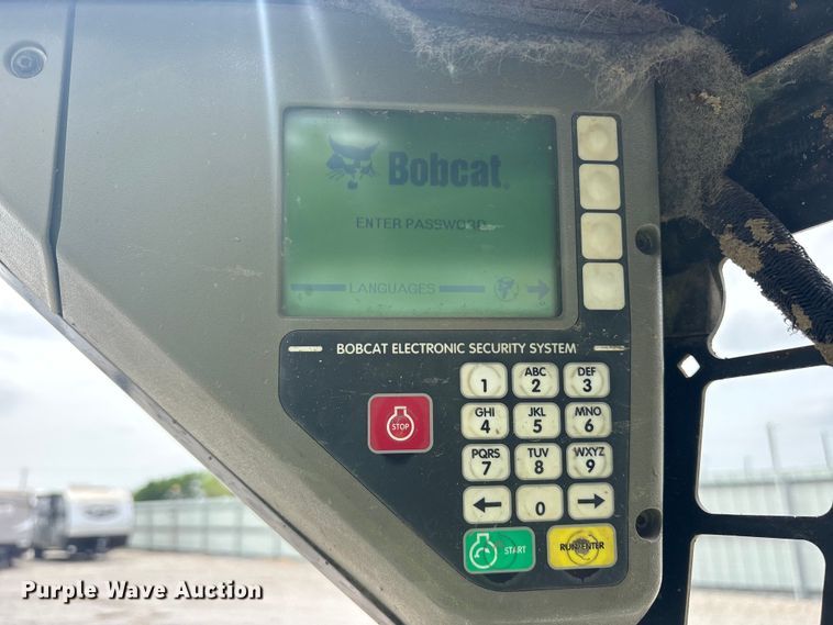 image for item YA3030 2006 Bobcat T300 tracked skid steer loader