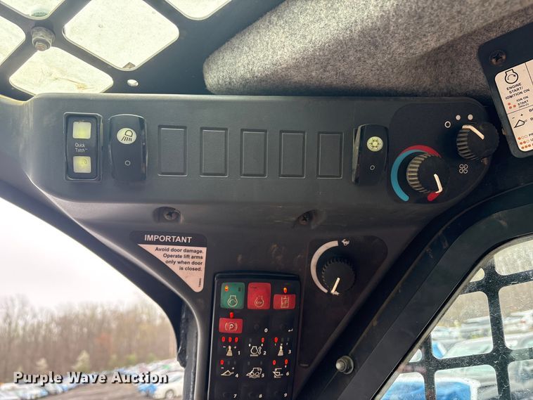 image for item YA3031 2022 John Deere 317G tracked skid steer loader