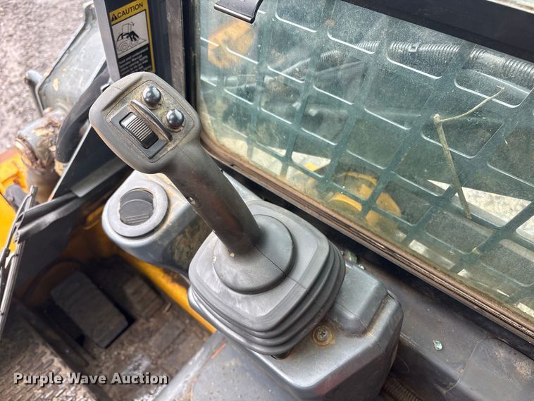 image for item YA3031 2022 John Deere 317G tracked skid steer loader