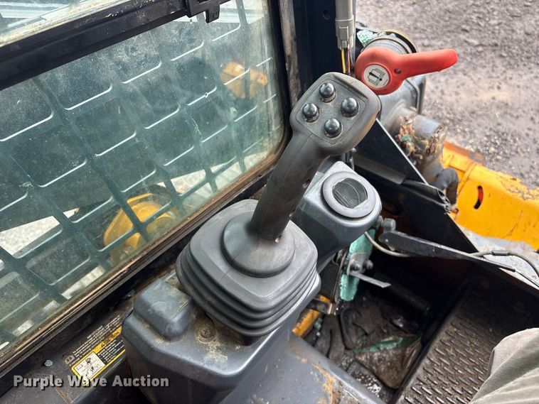 image for item YA3031 2022 John Deere 317G tracked skid steer loader