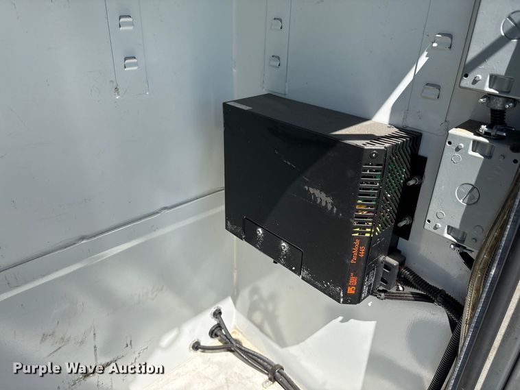 image for item YA3101 2013 Ford F450 Super Duty utility / service truck