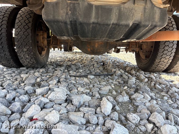 image for item YA3101 2013 Ford F450 Super Duty utility / service truck