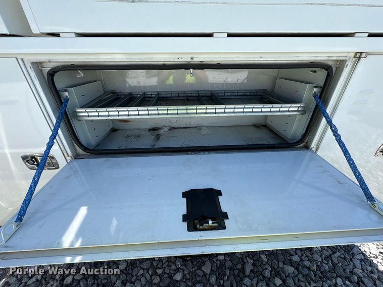 image for item YA3101 2013 Ford F450 Super Duty utility / service truck