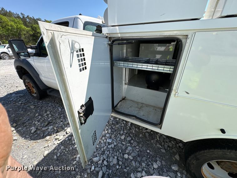 image for item YA3101 2013 Ford F450 Super Duty utility / service truck