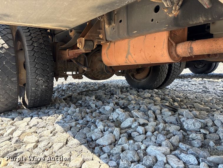 image for item YA3101 2013 Ford F450 Super Duty utility / service truck