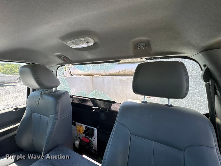 image for item YA3101 2013 Ford F450 Super Duty utility / service truck