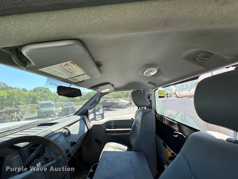 image for item YA3101 2013 Ford F450 Super Duty utility / service truck