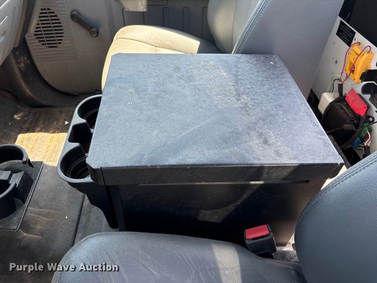 image for item YA3101 2013 Ford F450 Super Duty utility / service truck